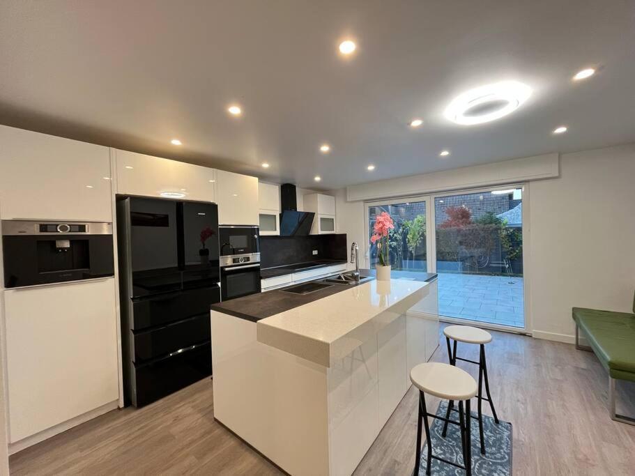Noah's House - Messe And Airport Villa *